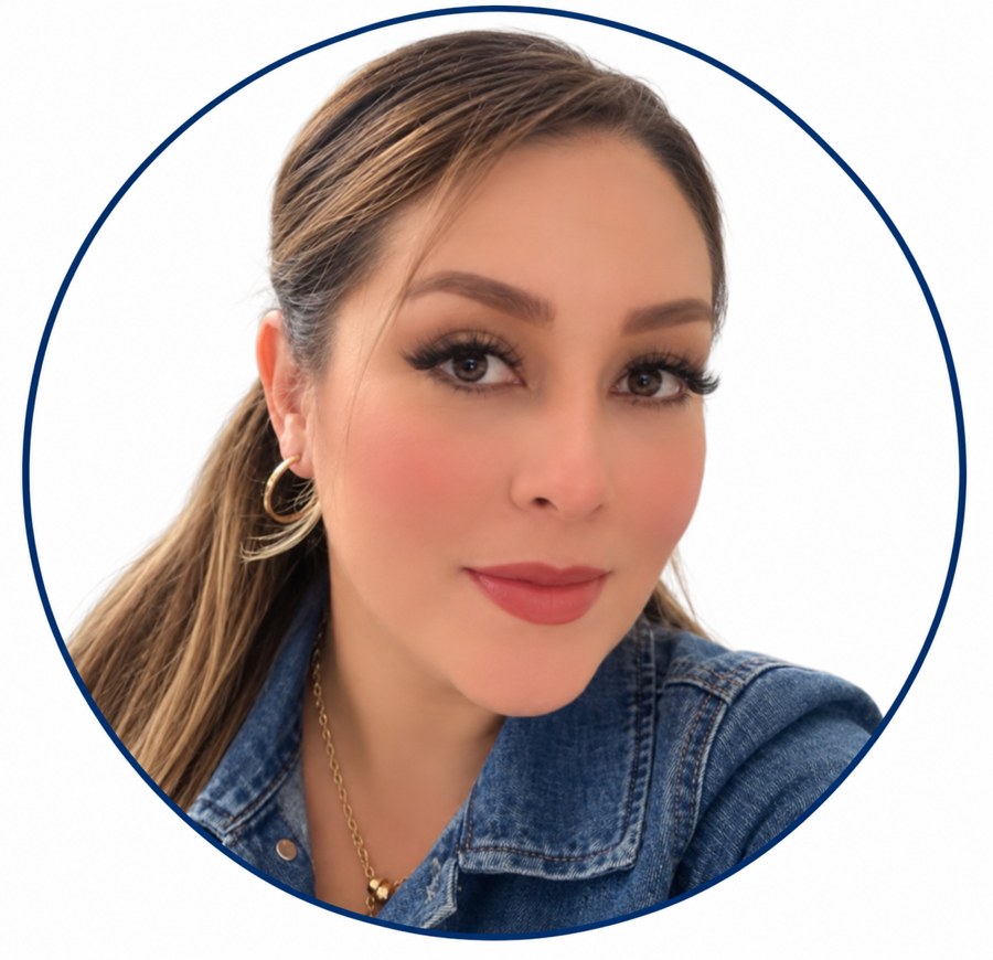 Retrato profesional de Yanira Félix Ramírez